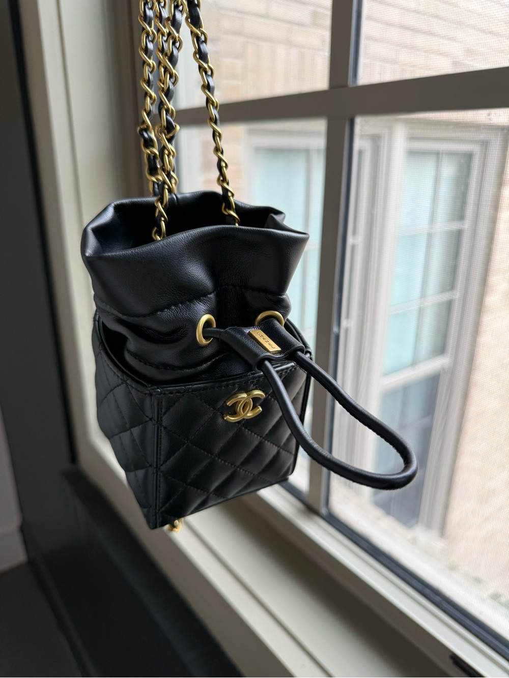 Chanel Beauty Mini Quilted Drawstring Bucket Chain Strap Bag - Picture 3 of 7